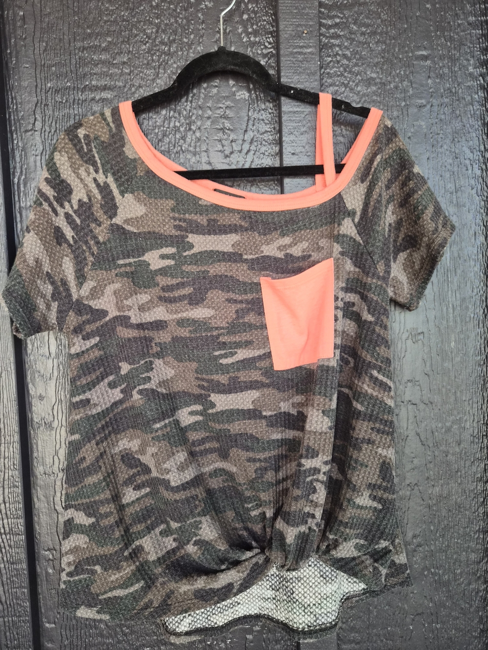 LTX Sportswear Women’s Camo Knit Short Sleeve Top with Coral Trim